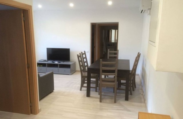 Modern 2-BdRm Apart. in fabulous Barcelona with WiFi, AC, Big TV, dishwasher +!