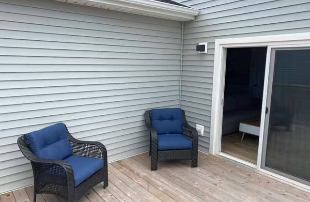 Modern 2 bedroom 2 bathroom w/king beds in Charlottetown