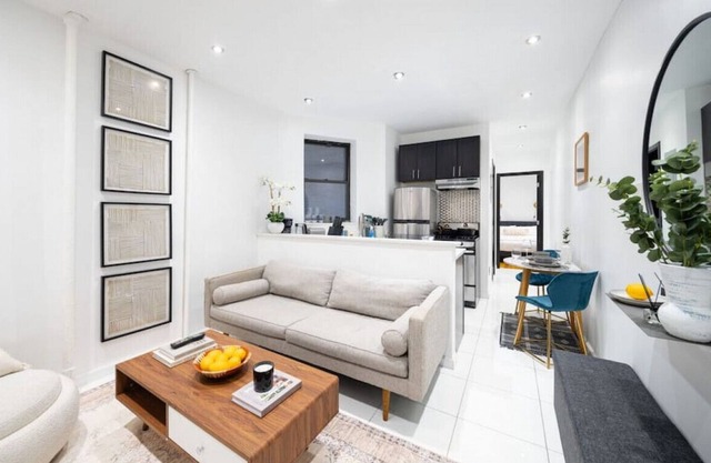 Modern 2BD with in-unit Washer / Central Park