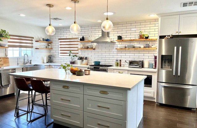 Modern 3 BR Home with Entertaining Kitchen & Patio