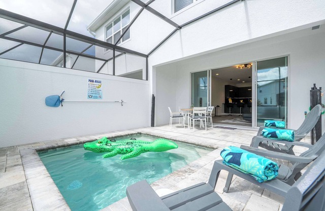 Modern 3Bd Screened Pool at Serenity Resort 17322