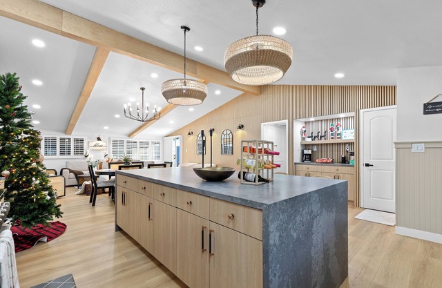 Modern Anaheim Villas Stay- 3 Miles to Disney & Family Fun