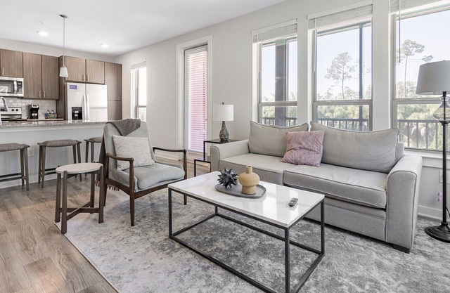 Modern Apartment in Prime Location (ID2159X23)