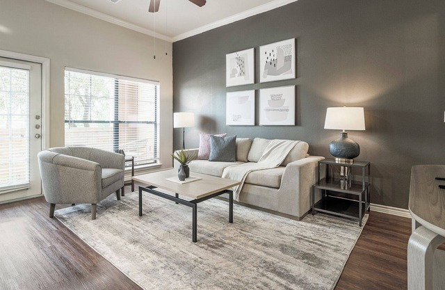 Modern Apartment in Prime Location (ID8961X66)