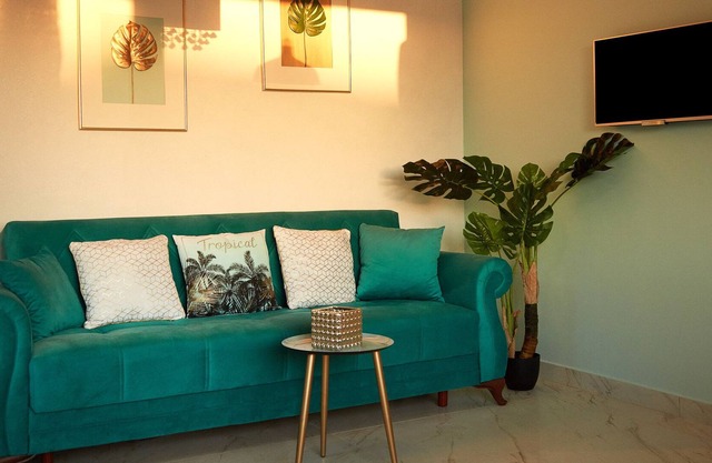 Modern Apartment Near the Beach