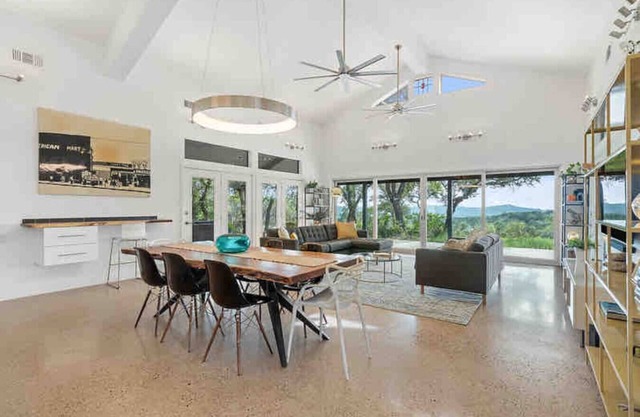 Modern ATX Hill Country Oasis, Stargazers + Birdwatchers Delight