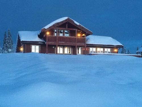 Modern Cabin With Views In Lygna