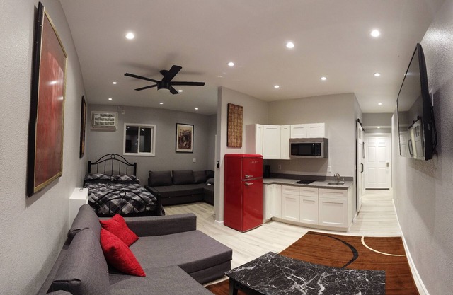 Modern Comfortable Private Getaway