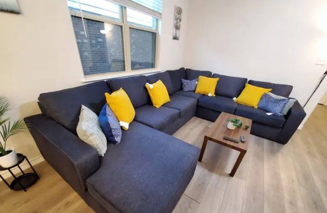 Modern Cozy Home - Peaceful & Comfortable