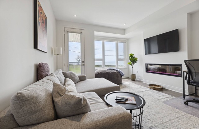 Modern Furnished Lakefront Townhome