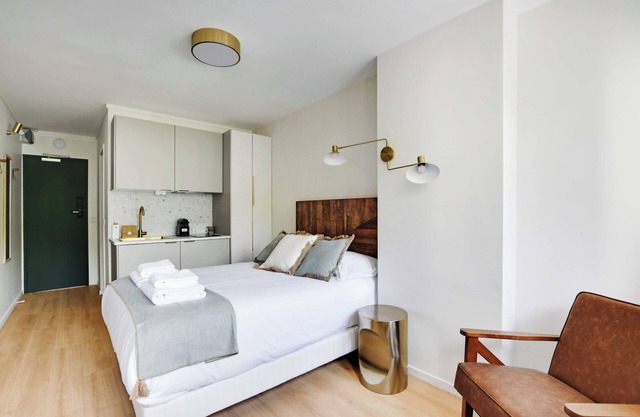 Modern "green Suites" Residence - Meudon/velizy