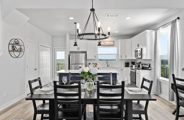 Modern Hill Country Farmhouse - Amazing Views!