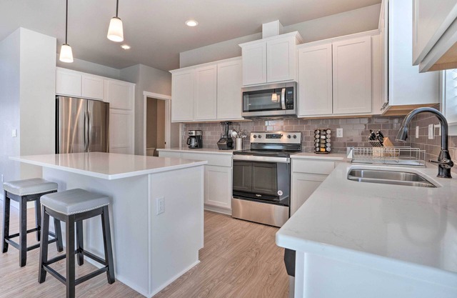 Modern Home Near River, Leavenworth & Chelan!