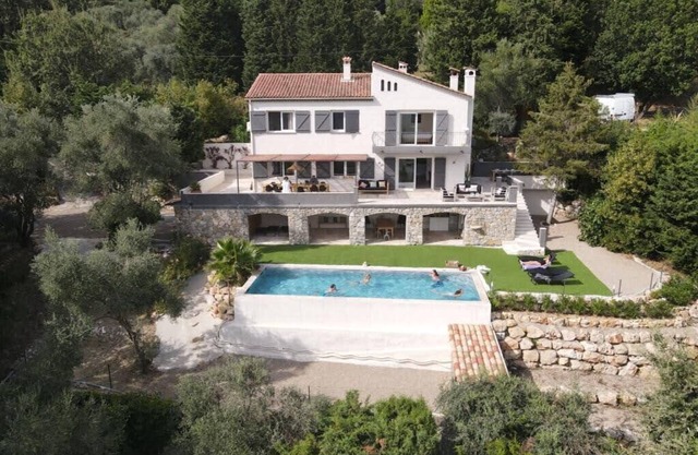 Modern House with Pool and Beautiful Terrace Sea View - BENAKEY