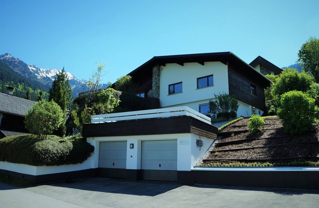 Modern house with unique view and 500m to the Golm ski region