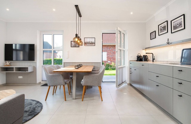 Modern 'Lieske' vacation apartment: stylish comfort all along the line