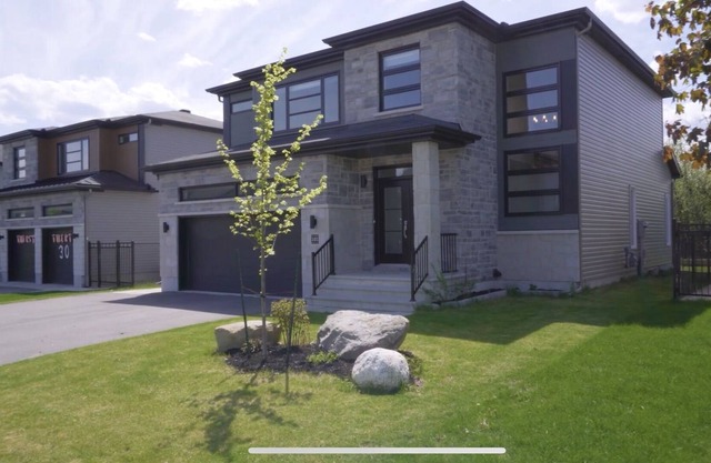 Modern Luxury 4 Bedroom House