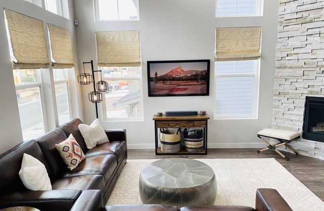 Modern Mountain Retreat with Hot Tub and Views