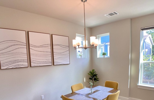 Modern | Pool | Minutes from Downtown, SOCO, Parks & Airport
