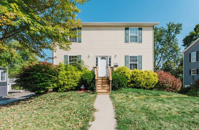 Modern Renovated 3-Bed Near Ann Arbor & Ypsilanti