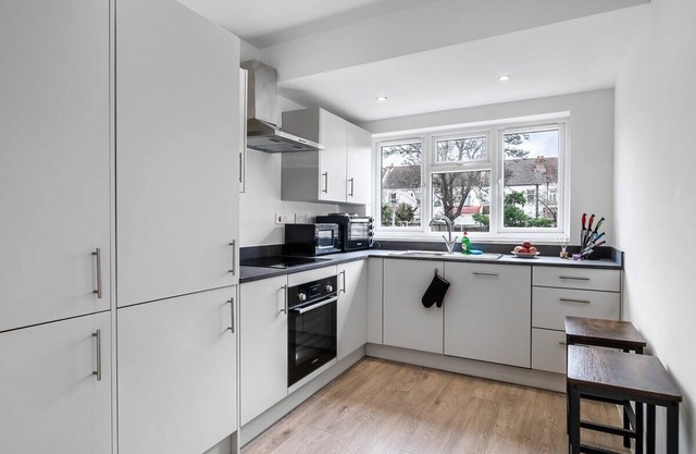 Modern Studio Rooms in Wembley 4