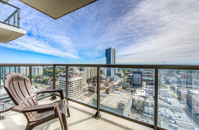 Modern Suite in the City