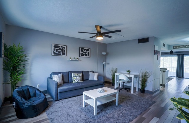 Modern Waterview 2BR Condo Mins From Airport