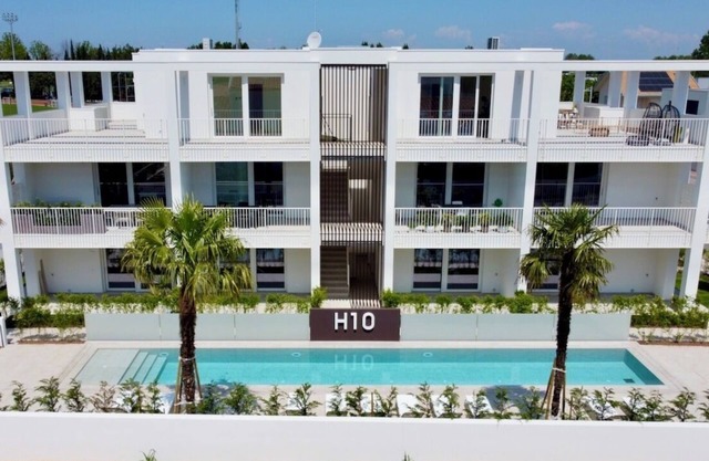 Moderne Wohnung in Residenz mit Swimmingpool