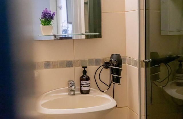 Moderno apartamento 1 dormitorio cerca del centro