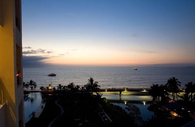 Molino De Agua 610 Beachfront: Beautiful Patio with Ocean Views