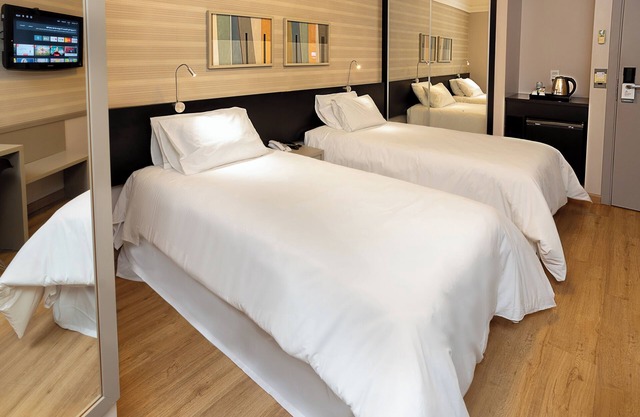Momax Hotel