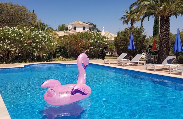 Monte-Bougainvillea Boutique Holiday Apartment rentals in the central Algarve