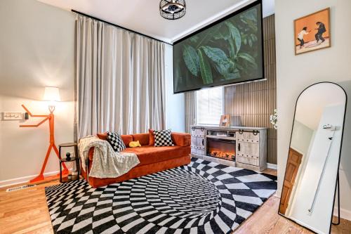 Monthly Stays! - Stylish Home Near DT & River St - 2 King Beds - Massage Chair - Games