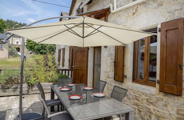 Montignac: House/Villa - LA MALENE