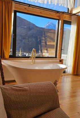 mood villa kazbegi