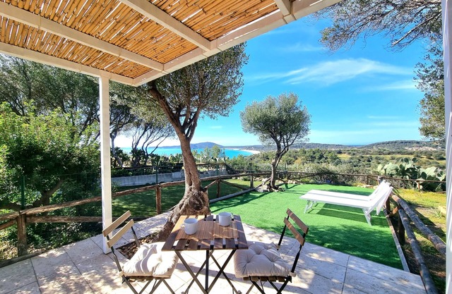 Moon House 350mt from the beach Sea view Garden Free private parking