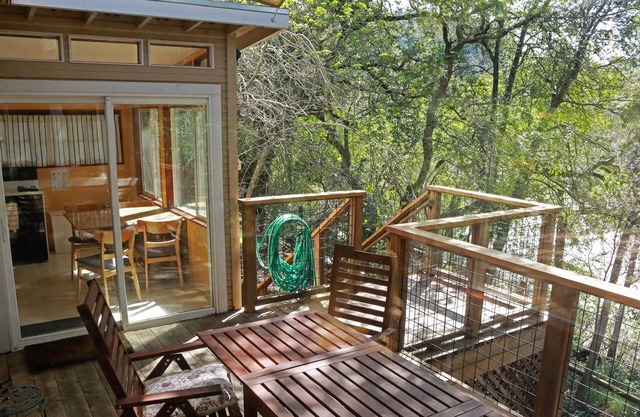 Morning Dew-A Riverfront Healdsburg Home