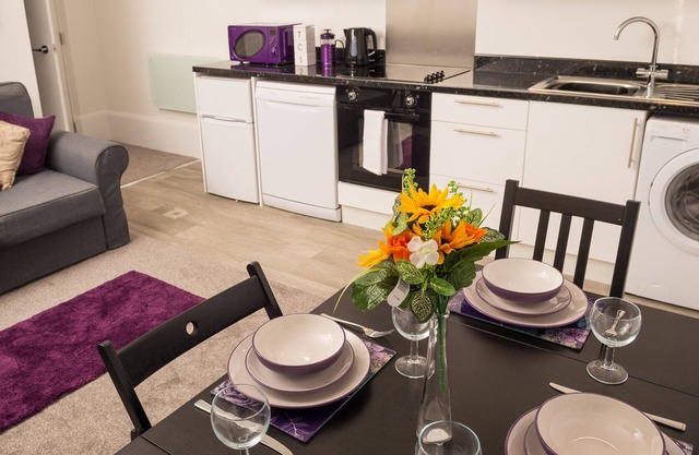 Moseley Mews Village Suites - Purple
