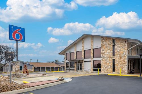 Motel 6-Boerne, TX