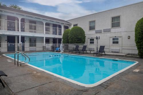 Motel 6 Dallas TX Downtown