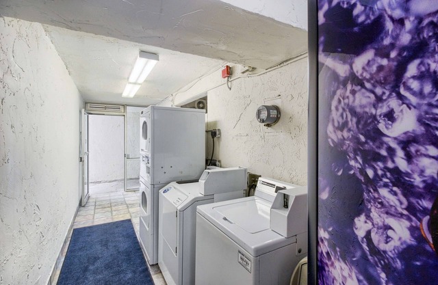 Motel 6 Everett, WA - South