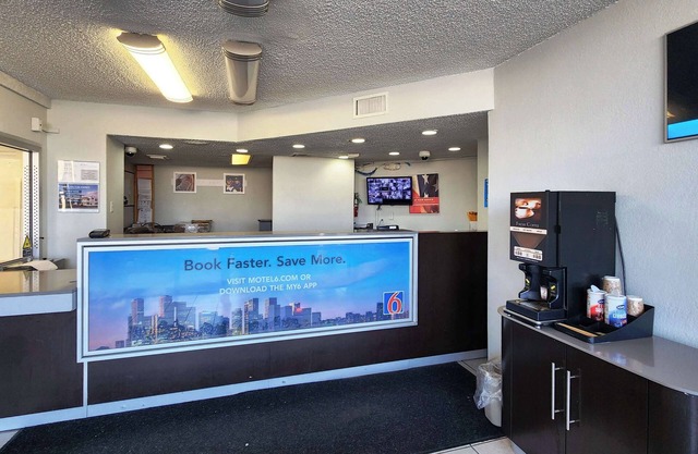 Motel 6 Houston, TX - Medical Center/NRG Stadium