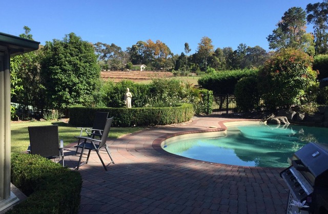 Mother Earth - rural paradise close to Sydney