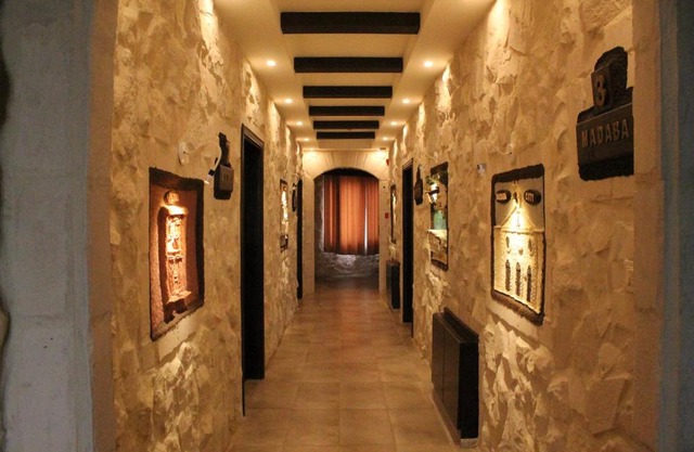 Mount Nebo Hotel & Restaurant Madaba City Center