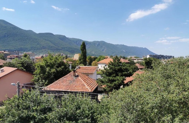 Mountain view apartment
