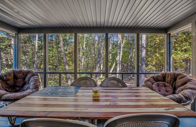 Mountain View Hideaway- A Fun Time Away!