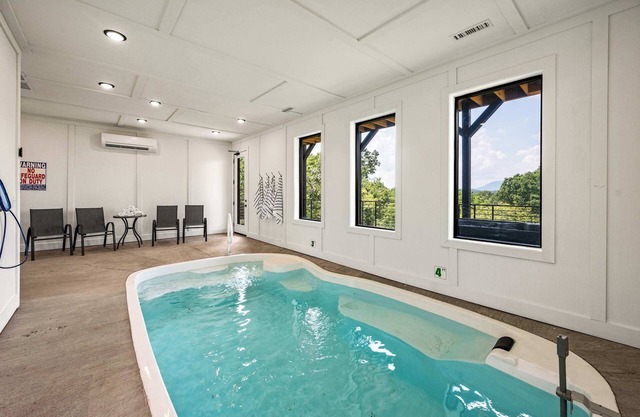 Mountain View Manor - Luxury Cabin