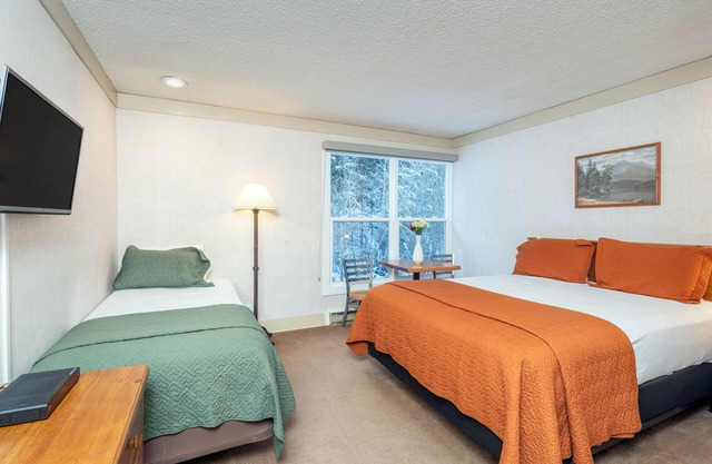 Mountainside Inn Room With Kitchenette