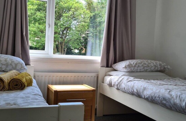Mourne Hikers' Cottage - nestled at the foot of the Mournes, just 5 minutes from Newcastle beach
