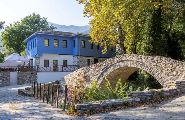 Moustheni Blue Guest House